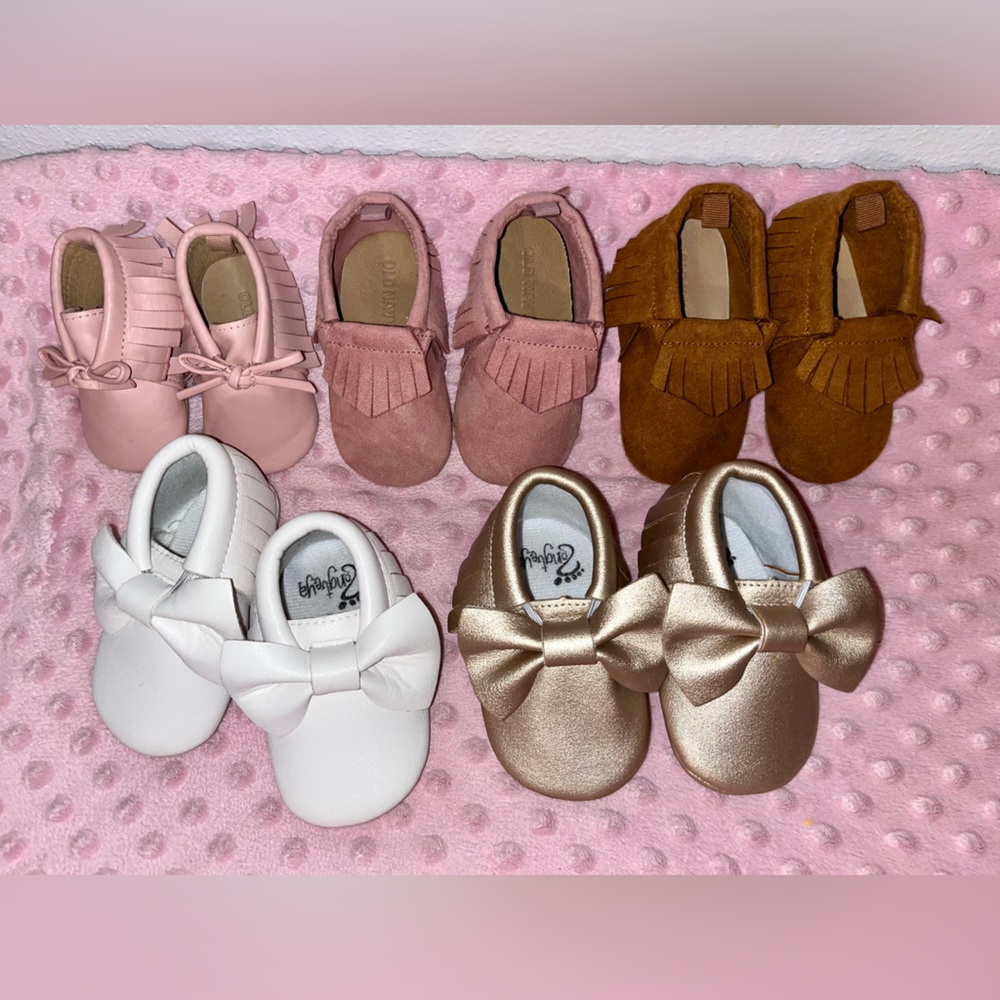 Bundle of gently/barely used baby moccasins 6-12 months. Amazon or Old Navy.
